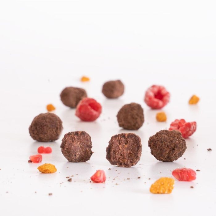 Booja-Booja Organic Raspberry Scrunch Chocolate Wonders 65g | Organico